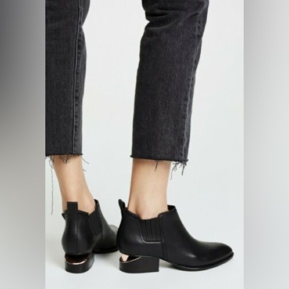 Alexander Wang - Kori Leather Ankle Chelsea Boot - Size 38.5 - Picture 4 of 10